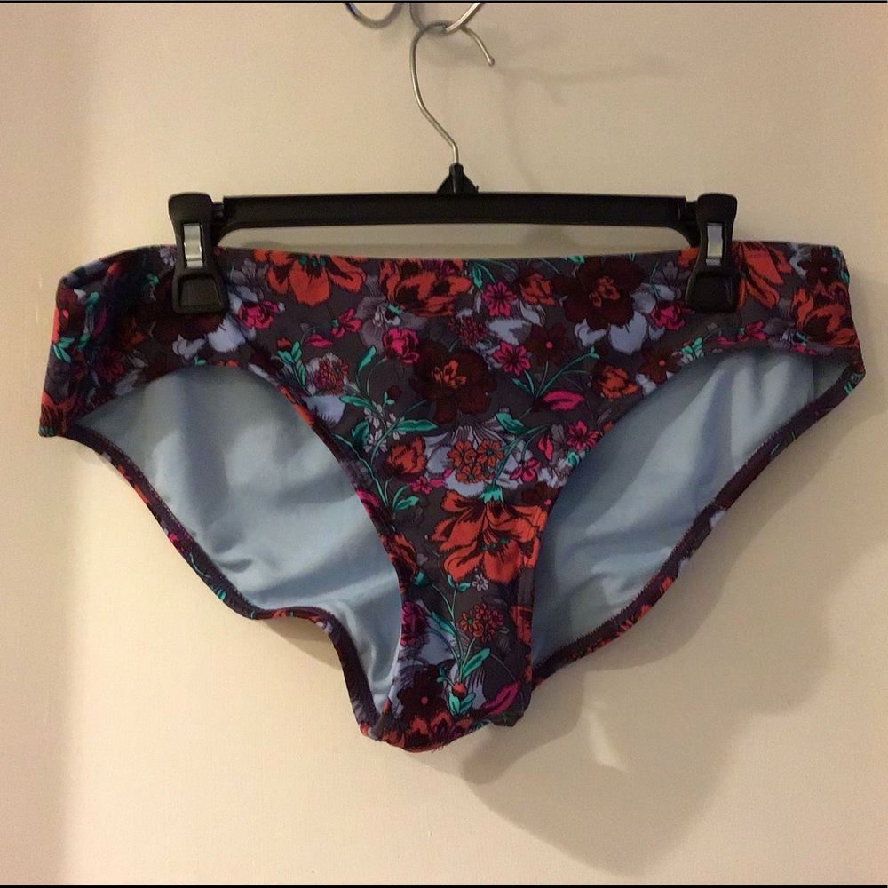 Bikini swim bottom